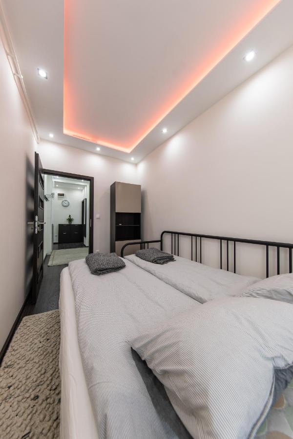 Spacious 3-Room Apartment With Free Parking Budapest Exterior photo
